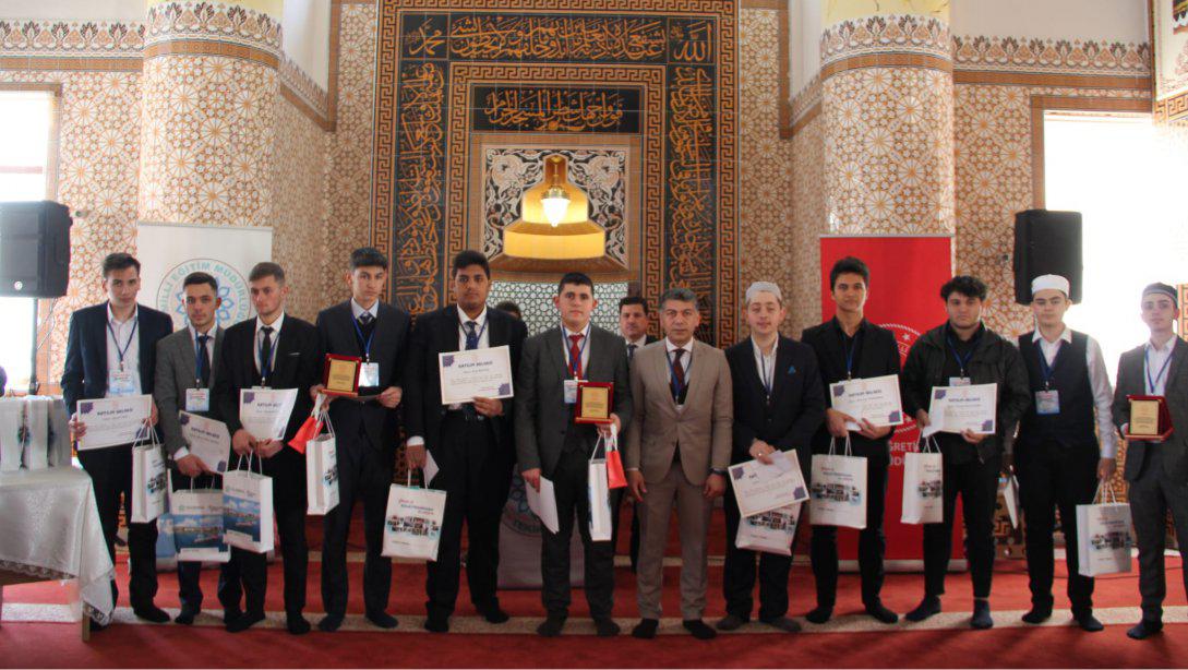 Genç Bilaller Ezan Okuma Yarışmasın Bölge Finalinde İkinci Olduk